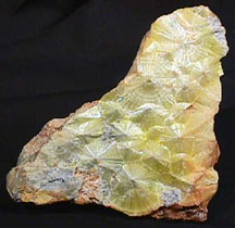  Yellow wavellite